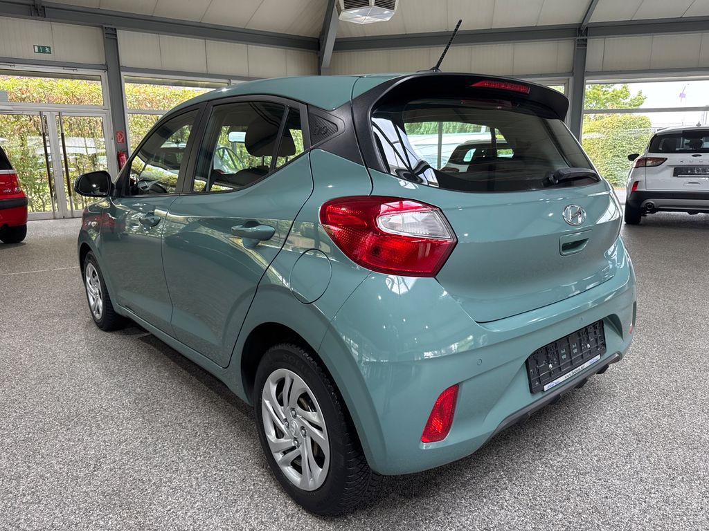 Hyundai i10 2022 г. Зелёный, пробег 52460 км