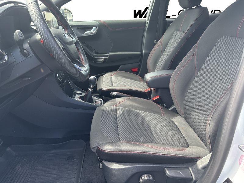 Ford Puma 2022 г. Белый, пробег 46000 км