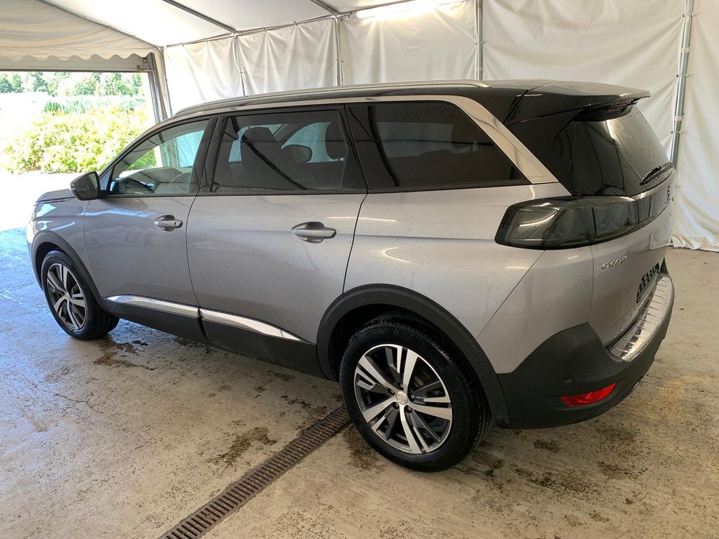 Peugeot 5008 2022 г. Серый, пробег 60000 км