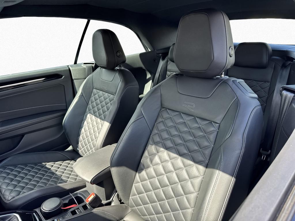Volkswagen T-Roc 2023 г. Серый, пробег 33600 км
