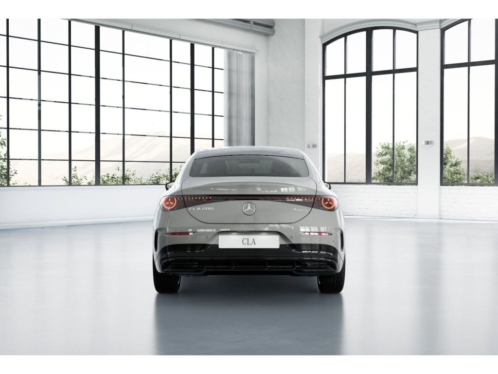 Mercedes-Benz CLA 200 2026 г. Серый, пробег 14500 км