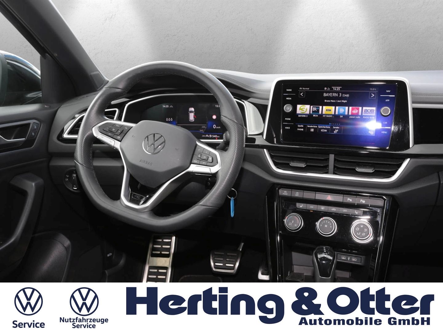 Volkswagen T-Roc 2025 г. Чёрный, пробег 35600 км