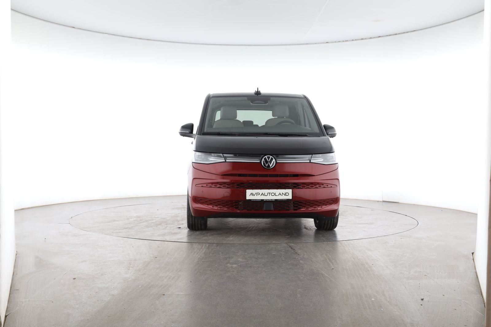 Volkswagen T7 MULTIVAN 2026 г. Красный, пробег 16713 км