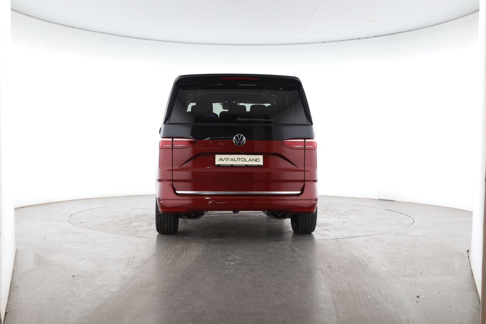 Volkswagen T7 MULTIVAN 2026 г. Красный, пробег 16713 км
