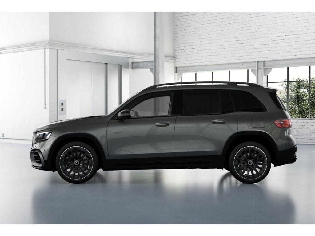 Mercedes-Benz GLB 180 2026 г. Серый, пробег 14500 км
