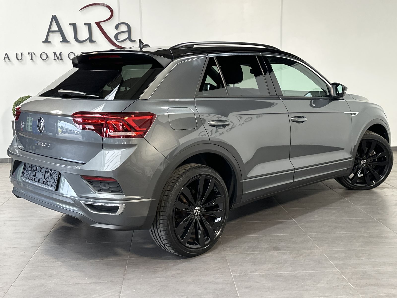 Volkswagen T-Roc 2021 г. Серый, пробег 38450 км