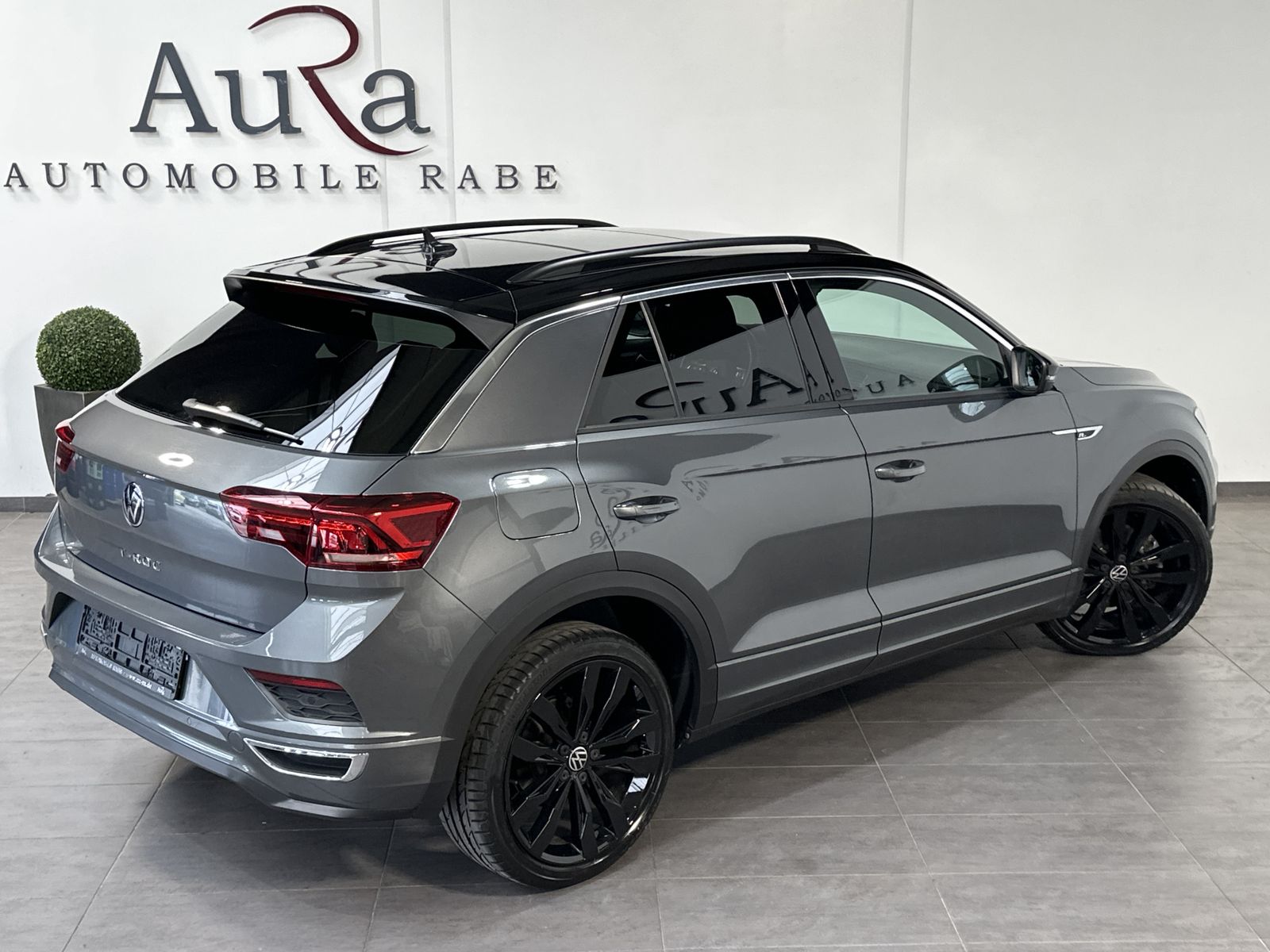 Volkswagen T-Roc 2021 г. Серый, пробег 38450 км