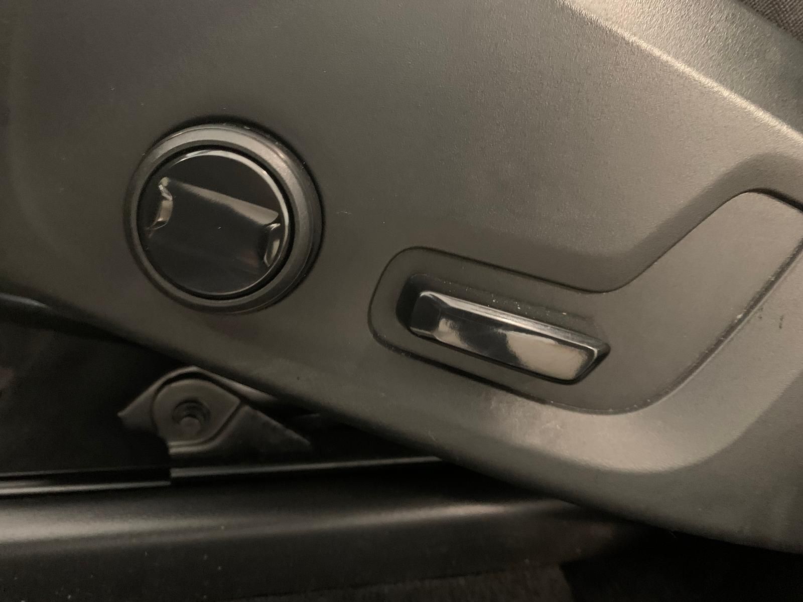 Volvo XC60 2022 г. Синий, пробег 60000 км