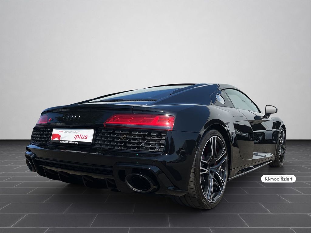 Audi R8 2022 г. Чёрный, пробег 27555 км