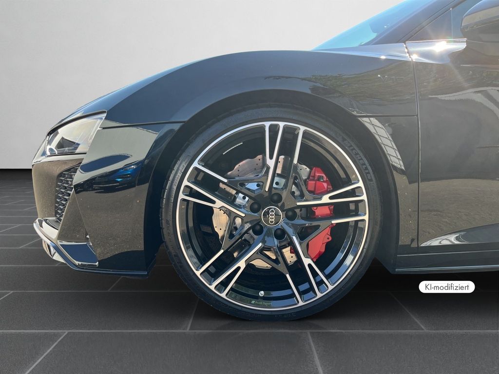 Audi R8 2022 г. Чёрный, пробег 27555 км