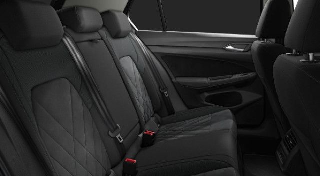 Volkswagen Golf 2024 г. Серый, пробег 32824 км