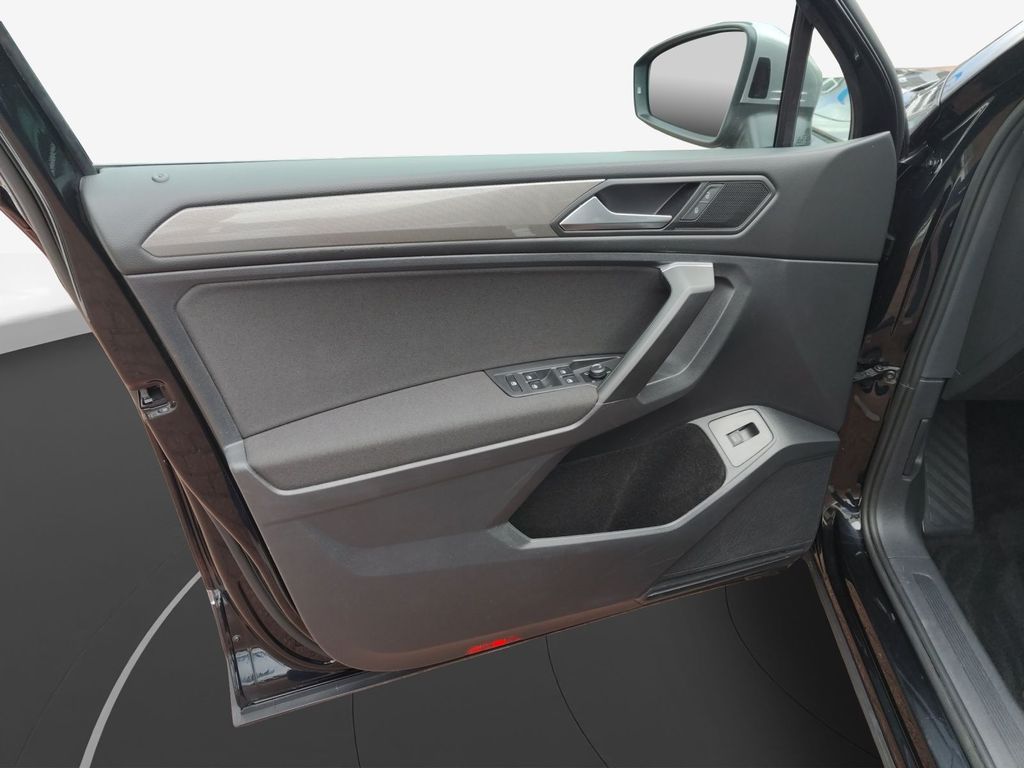 Volkswagen TIGUAN ALLSPACE 2023 г. Чёрный, пробег 51600 км