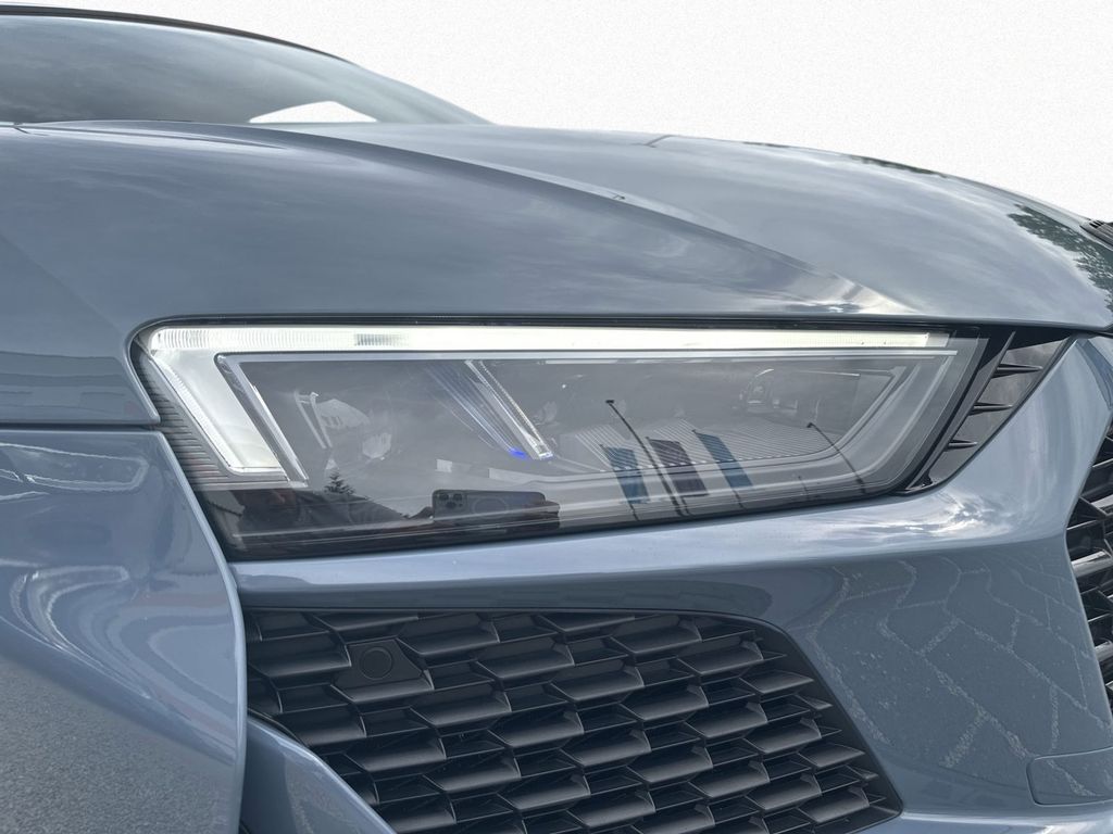 Audi R8 2023 г. Серый, пробег 26550 км