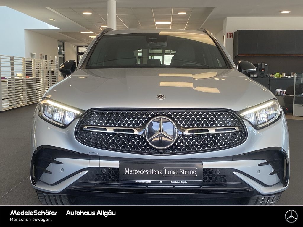 Mercedes-Benz GLC 220 2025 г. Серебристый, пробег 12800 км
