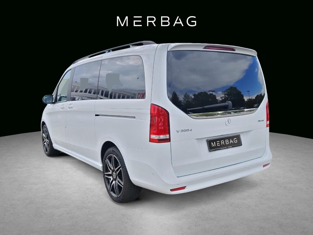 Mercedes-Benz V 300 2022 г. Белый, пробег 55038 км