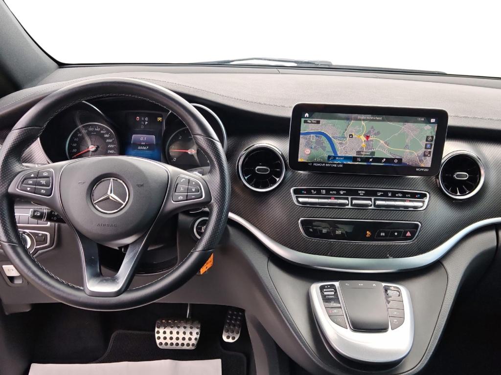 Mercedes-Benz V 300 2022 г. Белый, пробег 55038 км