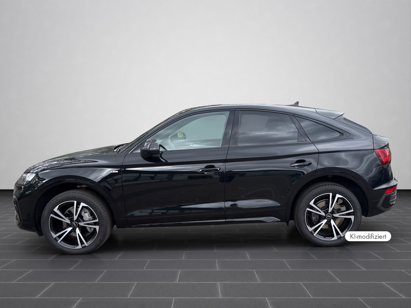 Audi Q5 2024 г. Чёрный, пробег 58376 км