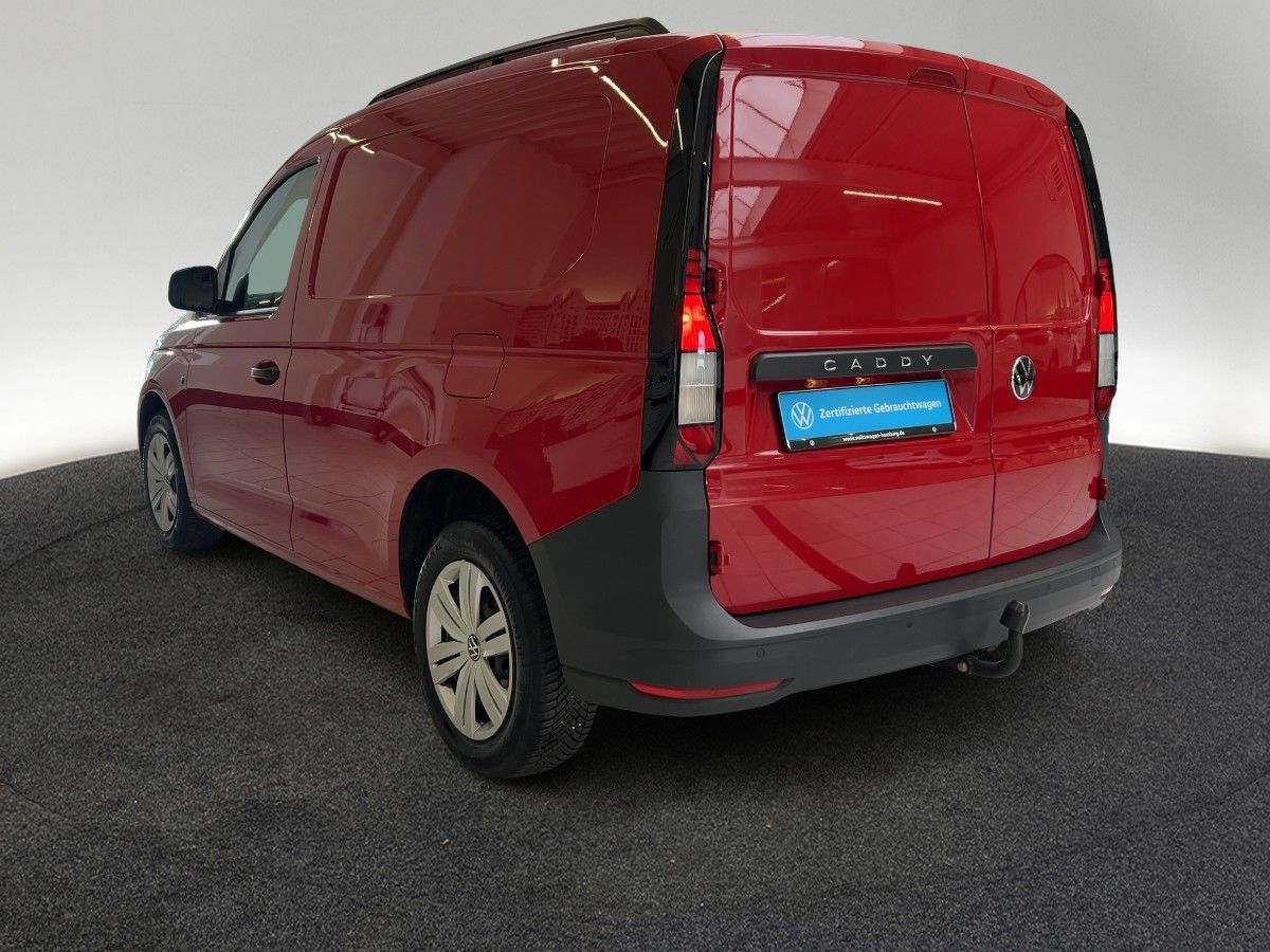 Volkswagen Caddy 2022 г. Красный, пробег 32160 км