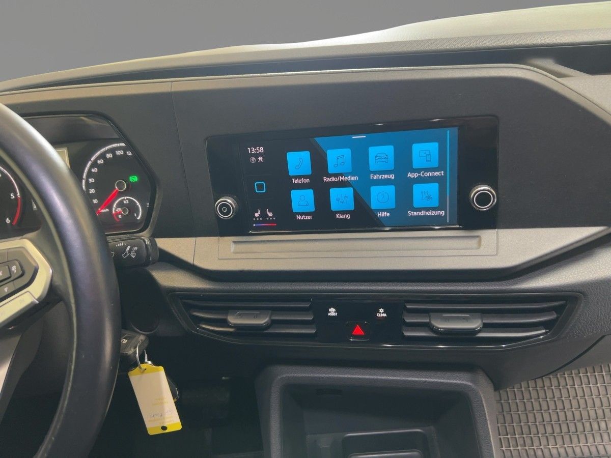 Volkswagen Caddy 2022 г. Красный, пробег 32160 км