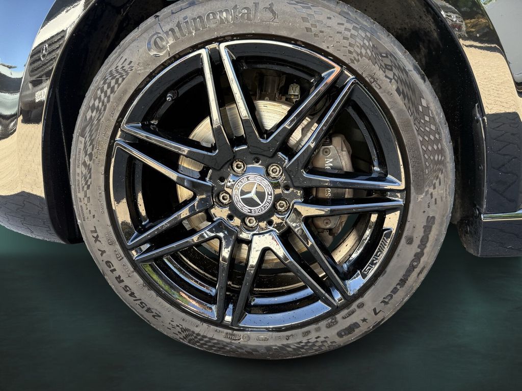 Mercedes-Benz V 300 2022 г. Чёрный, пробег 41999 км