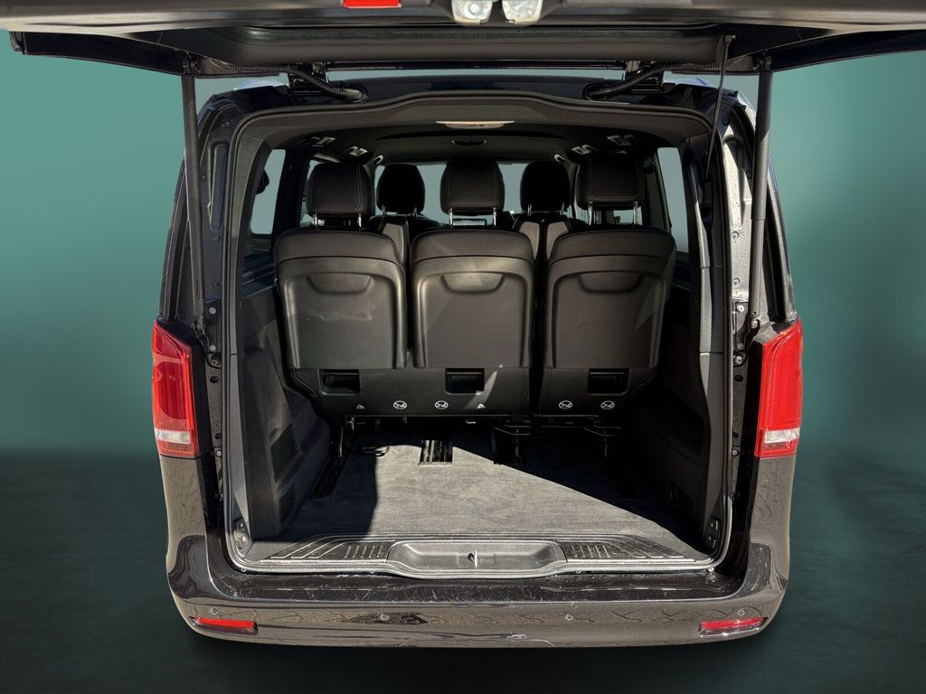 Mercedes-Benz V 300 2022 г. Чёрный, пробег 41999 км