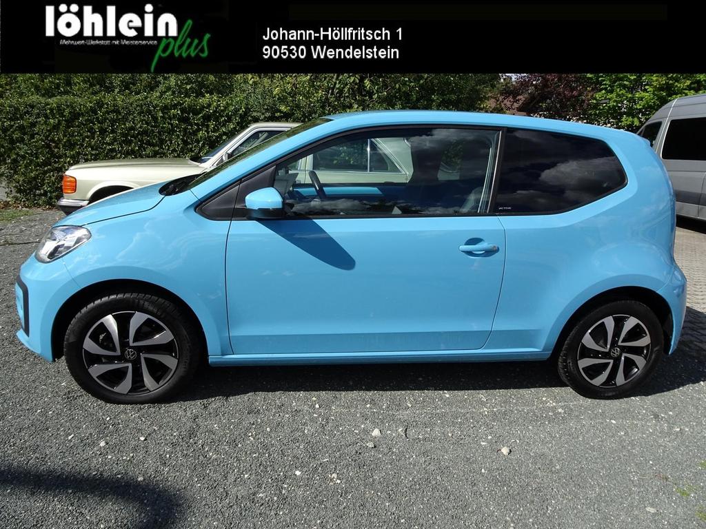 Volkswagen up! 2023 г. Синий, пробег 40000 км