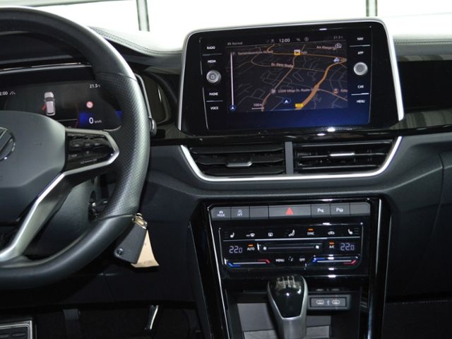 Volkswagen T-Roc 2023 г. Белый, пробег 32203 км