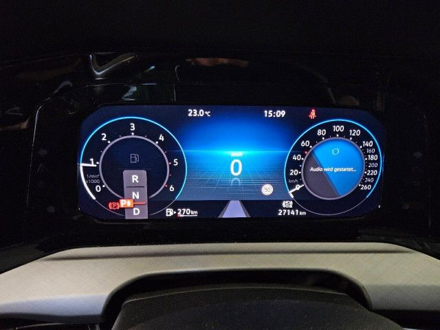 Volkswagen Golf 2022 г. Чёрный, пробег 27141 км