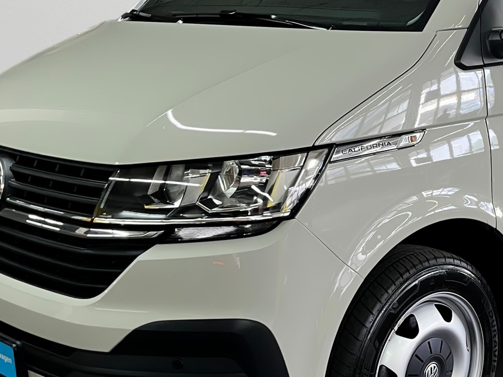 Volkswagen T6 CALIFORNIA 2023 г. Серый, пробег 36060 км