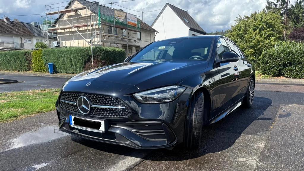 Mercedes-Benz C 300 2024 г. Чёрный, пробег 42100 км
