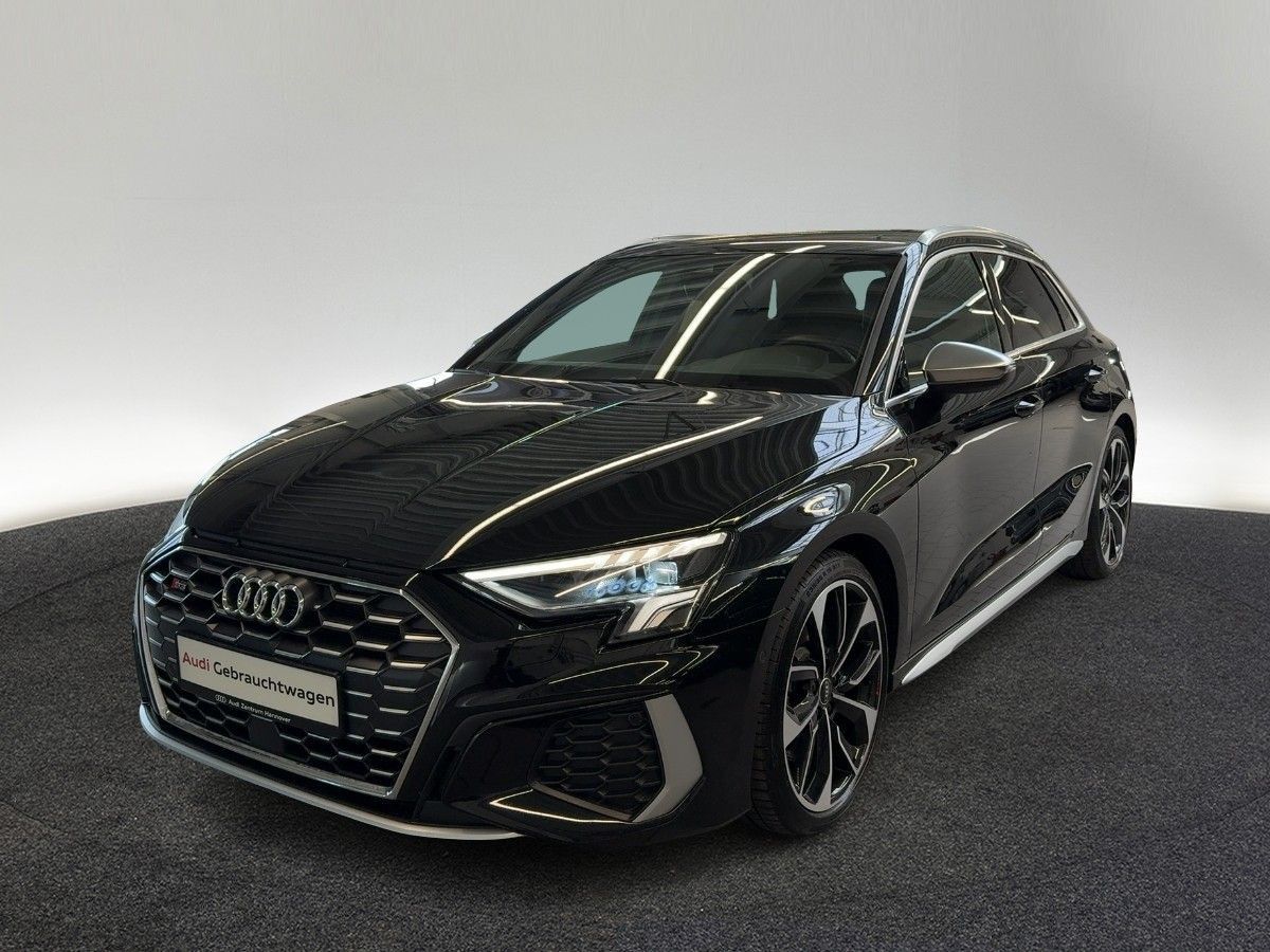 Audi A3 2023 г. Чёрный, пробег 28411 км
