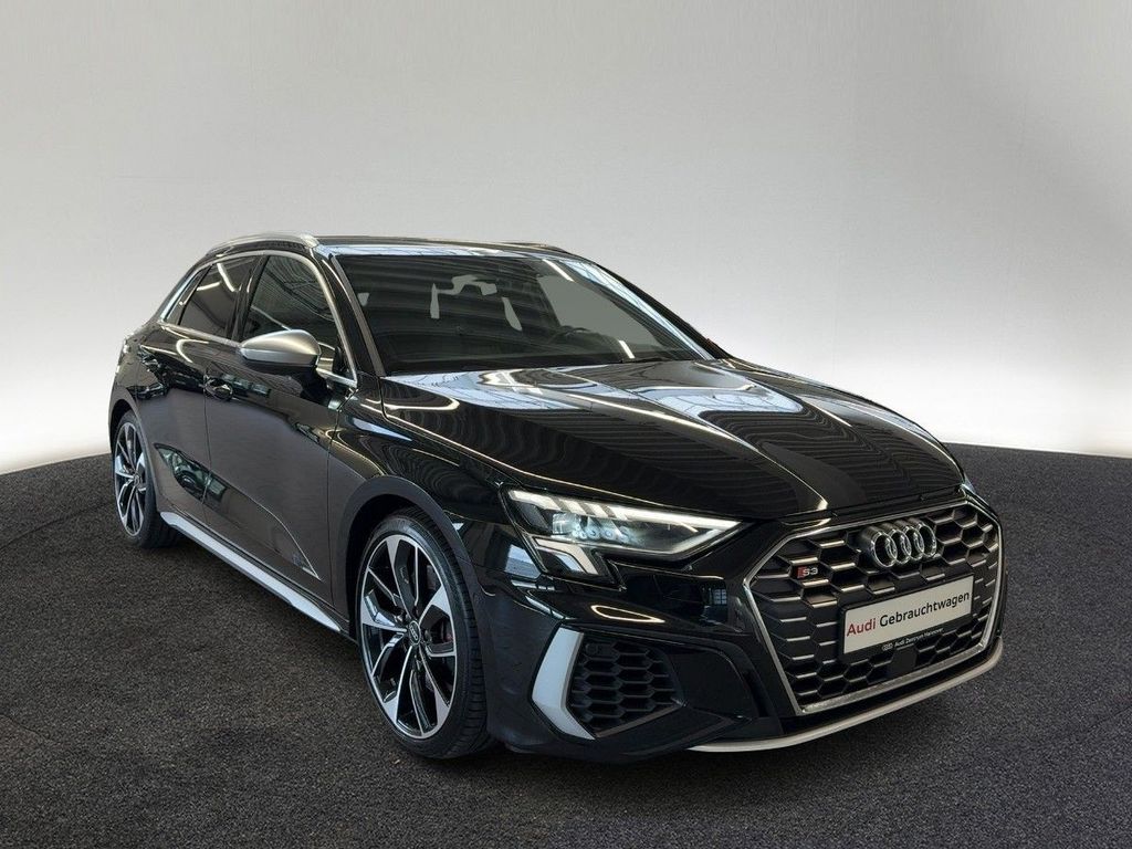 Audi A3 2023 г. Чёрный, пробег 28411 км
