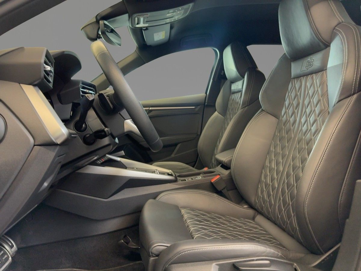 Audi A3 2023 г. Чёрный, пробег 28411 км