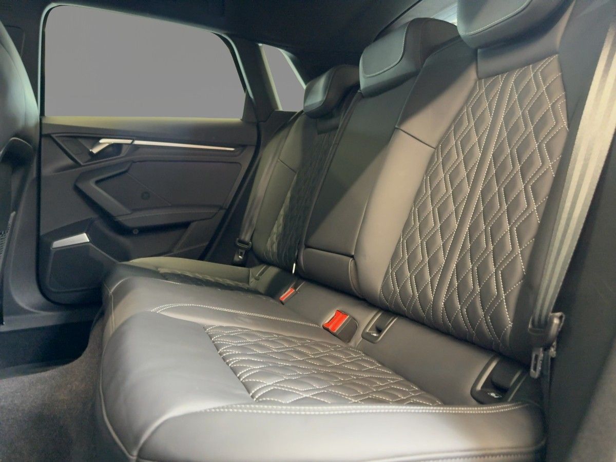 Audi A3 2023 г. Чёрный, пробег 28411 км