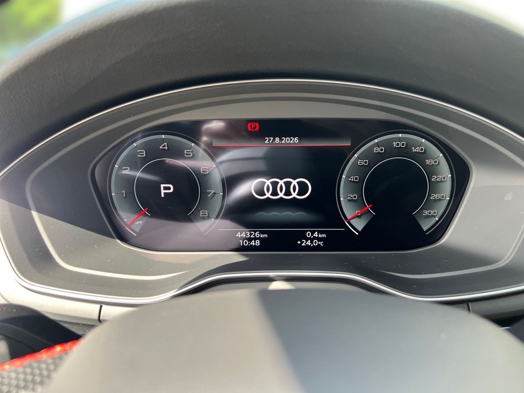 Audi A4 2023 г. Серый, пробег 44320 км