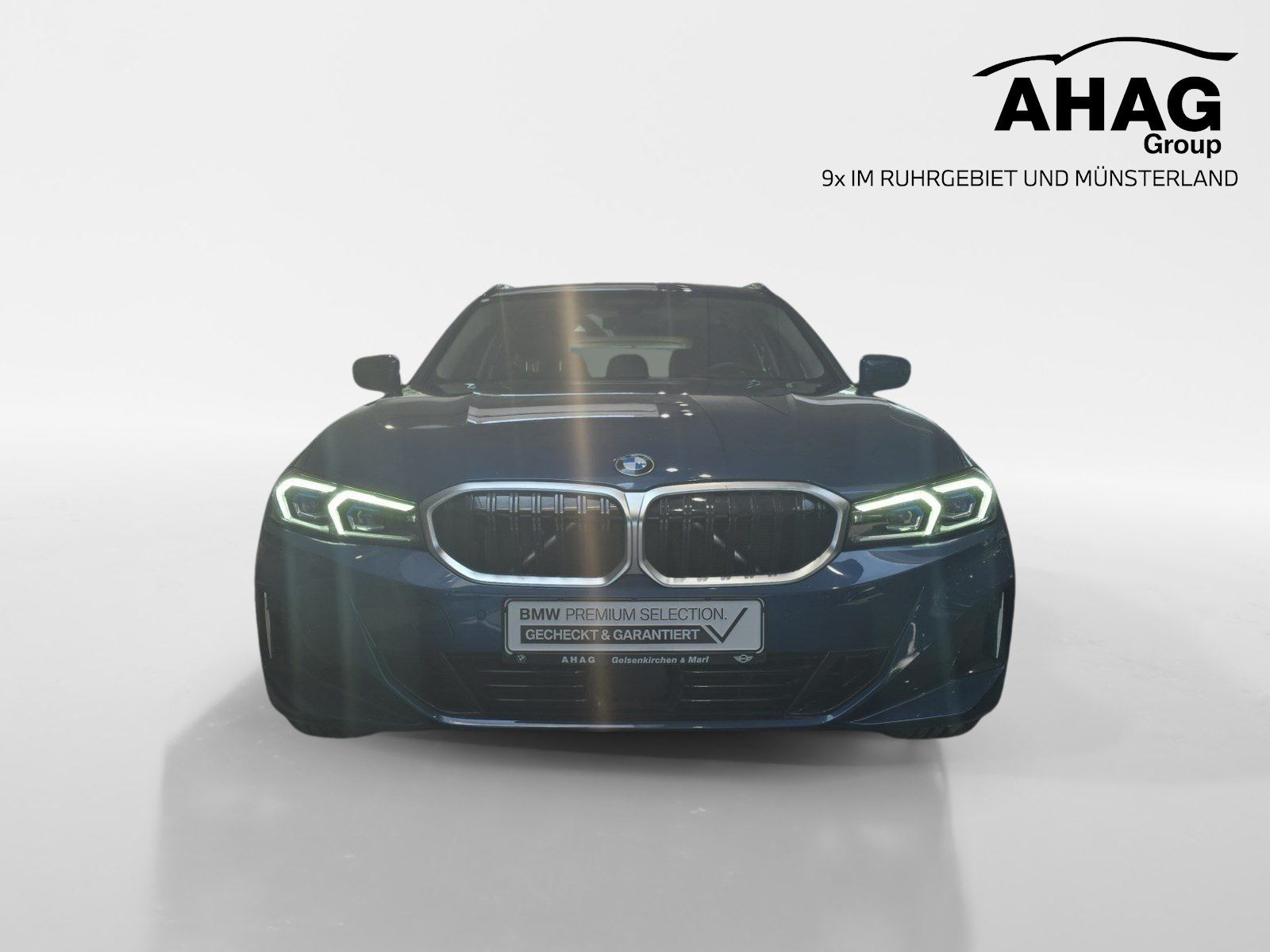 BMW 320 2024 г. Синий, пробег 39850 км