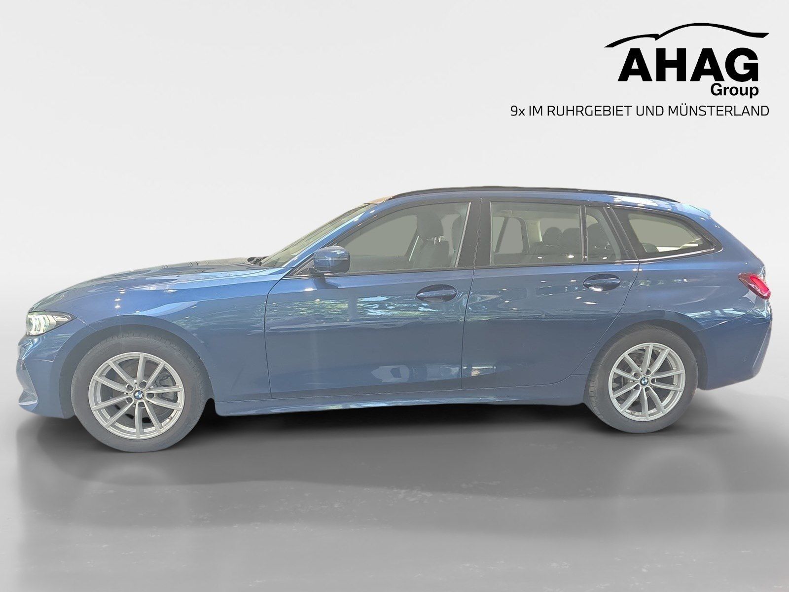 BMW 320 2024 г. Синий, пробег 39850 км