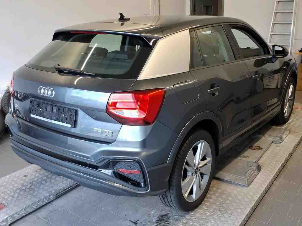 Audi Q2 2023 г. Серый, пробег 31500 км