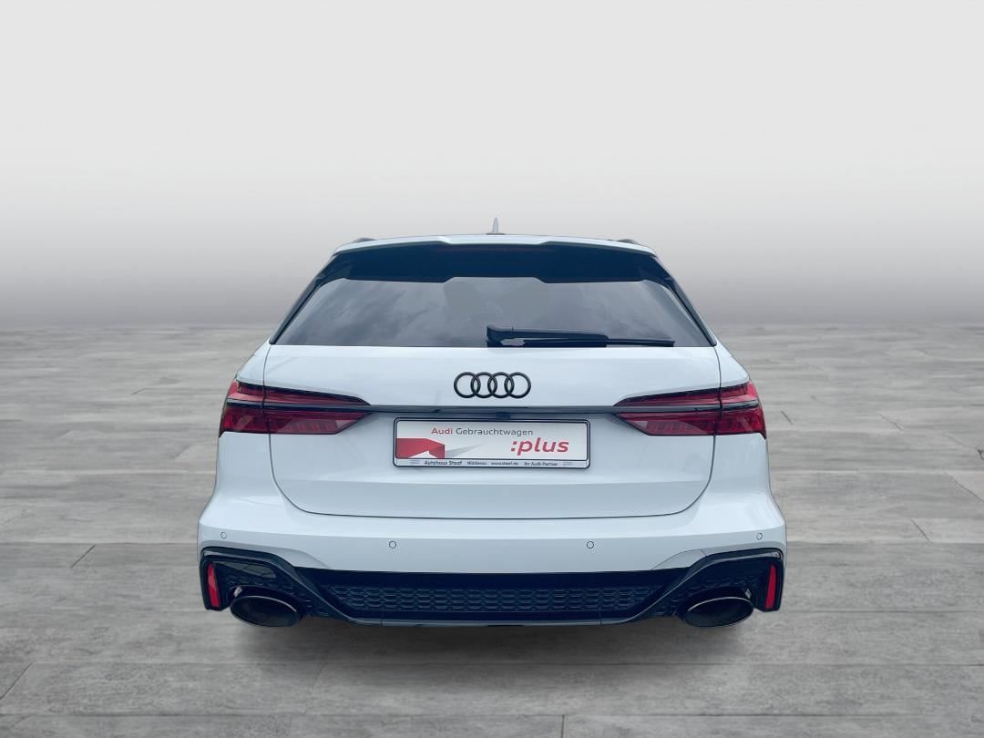 Audi RS6 2023 г. Белый, пробег 56079 км