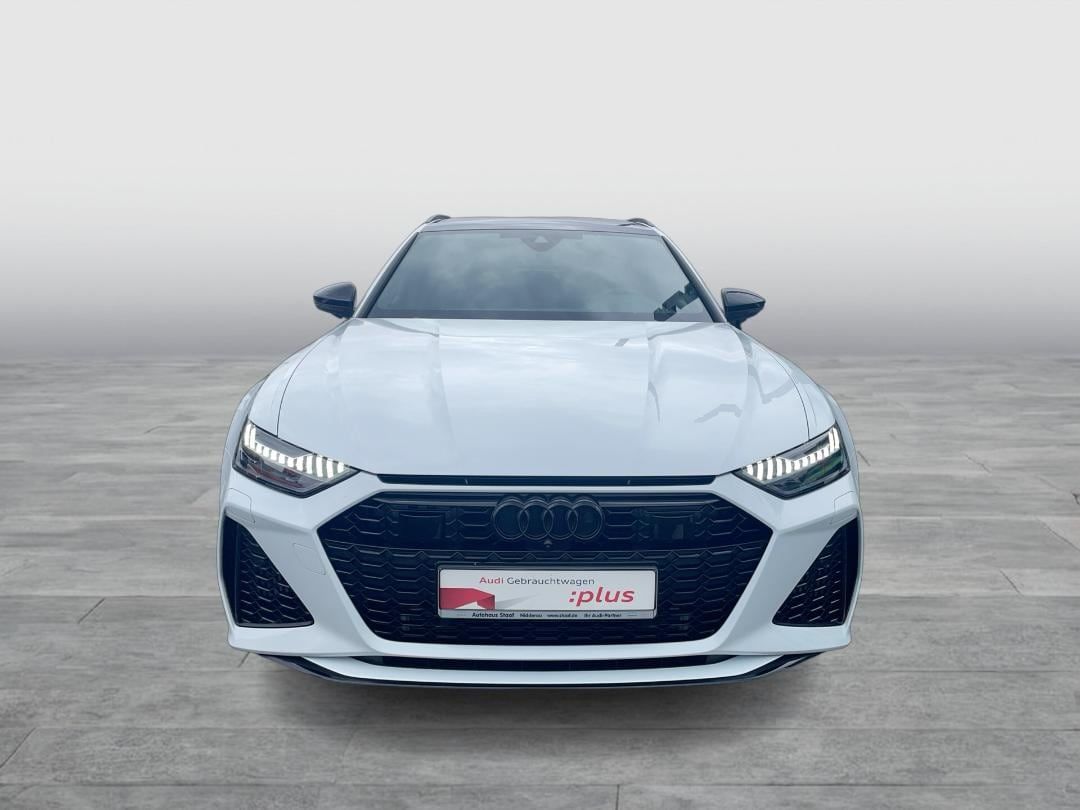 Audi RS6 2023 г. Белый, пробег 56079 км