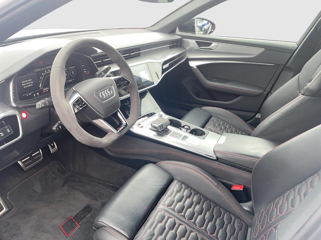 Audi RS6 2023 г. Белый, пробег 56079 км