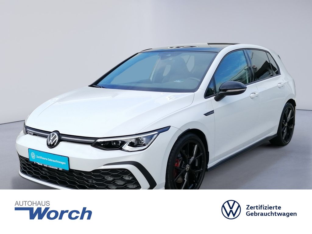 Volkswagen Golf 2024 г. Белый, пробег 8116 км