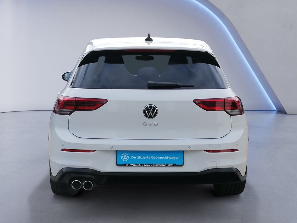 Volkswagen Golf 2024 г. Белый, пробег 8116 км