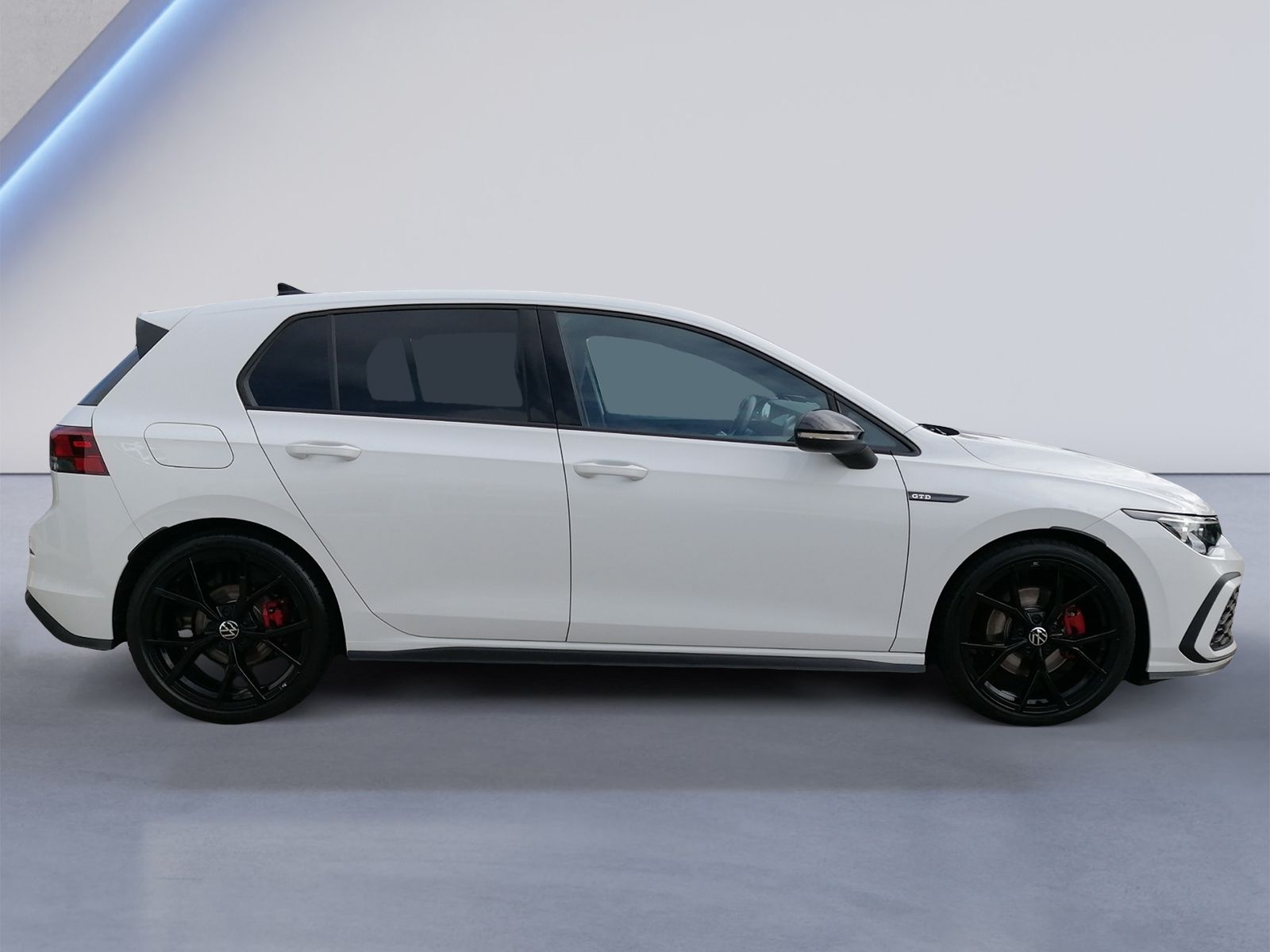 Volkswagen Golf 2024 г. Белый, пробег 8116 км