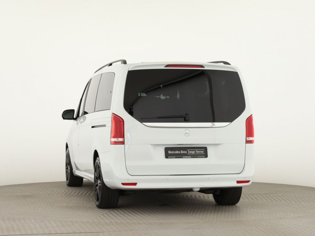 Mercedes-Benz V 300 2022 г. Белый, пробег 52950 км
