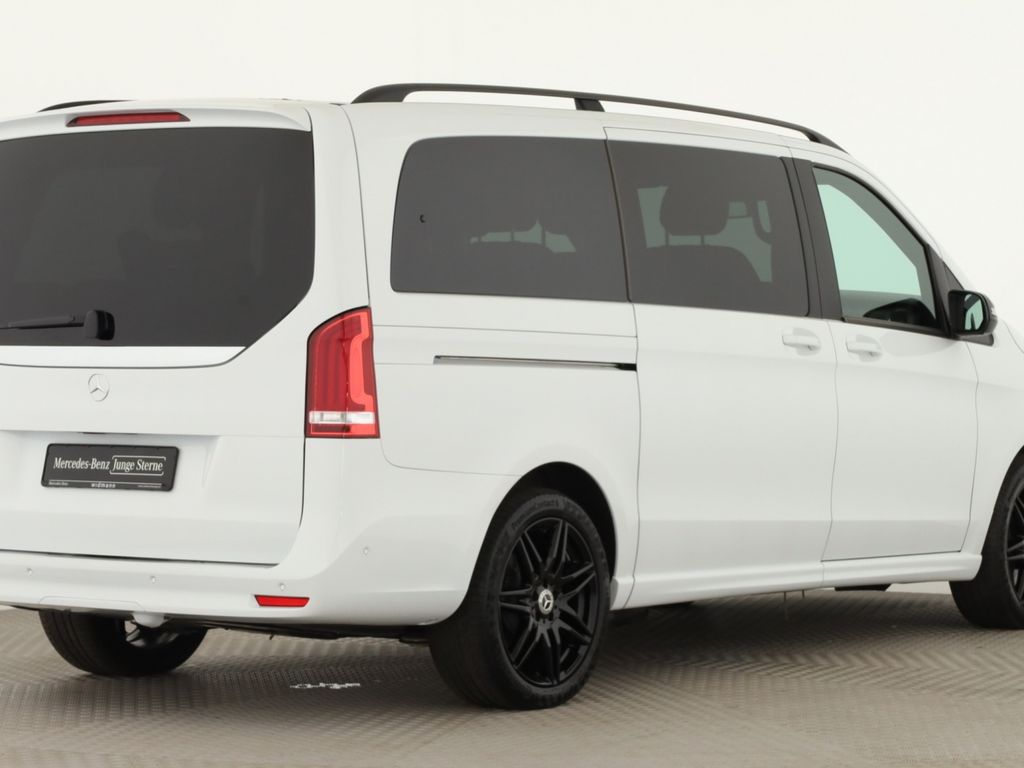 Mercedes-Benz V 300 2022 г. Белый, пробег 52950 км
