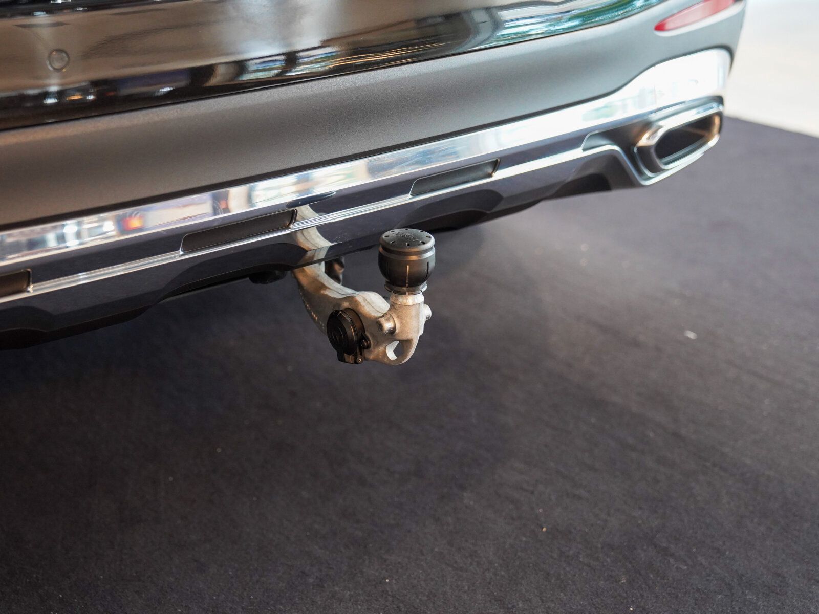 Mercedes-Benz GLC 220 2025 г. Чёрный, пробег 29496 км