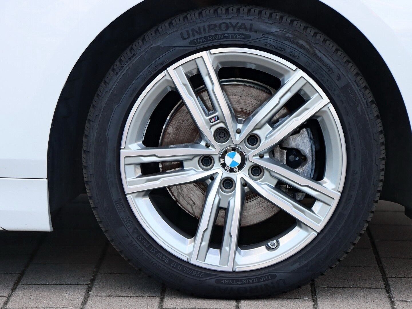 BMW 118 2024 г. Белый, пробег 21261 км