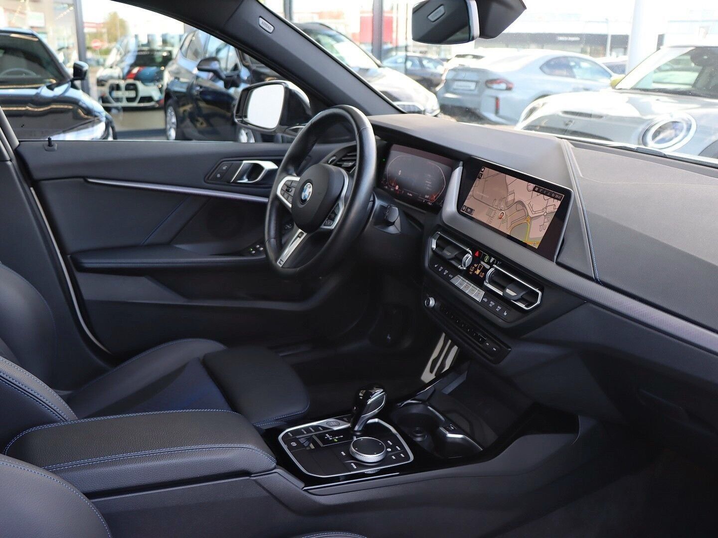 BMW 118 2024 г. Белый, пробег 21261 км