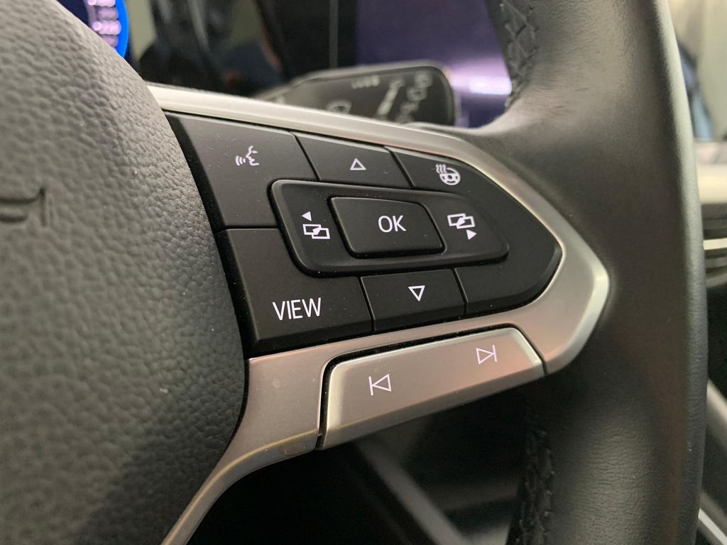 Volkswagen Golf 2022 г. Серебристый, пробег 48268 км